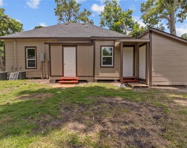 436 E Peach Street - Photo Thumbnail 3