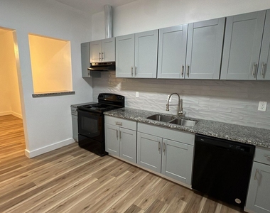 436 E Peach Street - Photo Thumbnail 1