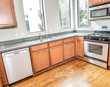 1611 Silver Street - Photo Thumbnail 8