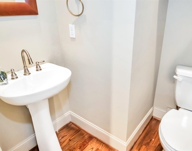 1611 Silver Street - Photo Thumbnail 11