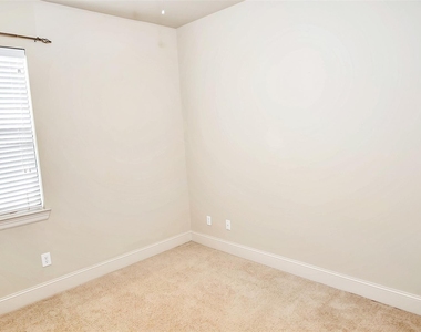1611 Silver Street - Photo Thumbnail 22