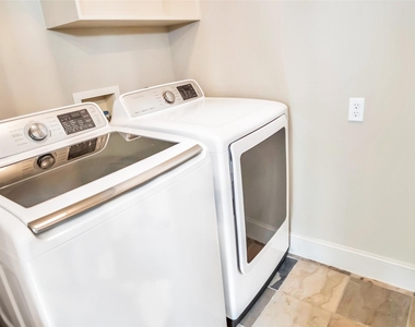 1611 Silver Street - Photo Thumbnail 12