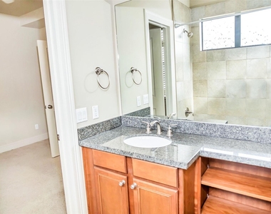 1611 Silver Street - Photo Thumbnail 23