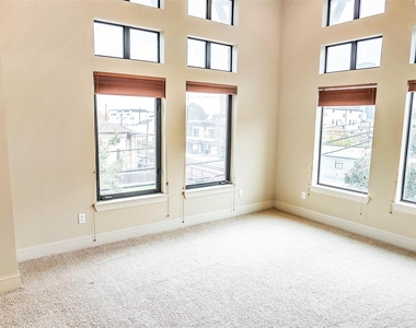 1611 Silver Street - Photo Thumbnail 13