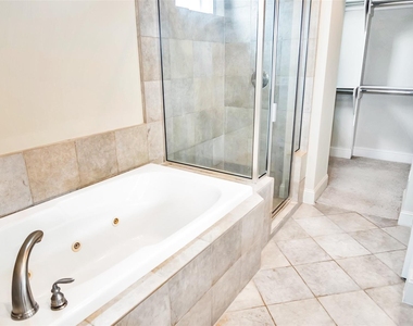 1611 Silver Street - Photo Thumbnail 16