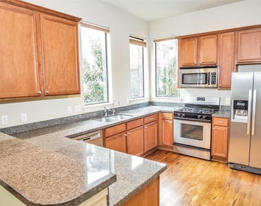 1611 Silver Street - Photo Thumbnail 7