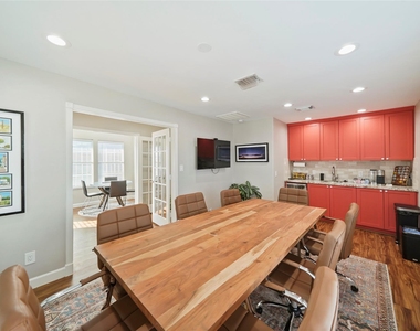 2009 N Durham Drive - Photo Thumbnail 4