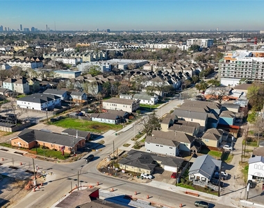 2009 N Durham Drive - Photo Thumbnail 43