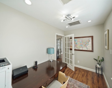 2009 N Durham Drive - Photo Thumbnail 10