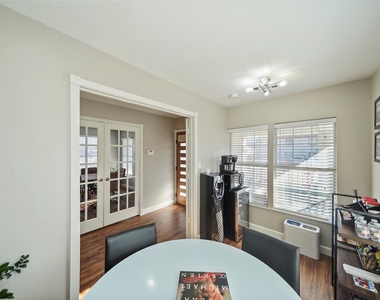 2009 N Durham Drive - Photo Thumbnail 9