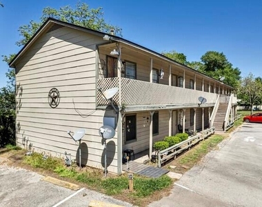 201 Sands Street - Photo Thumbnail 1