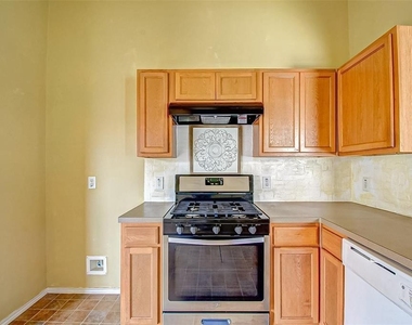 21206 Wortham Oaks Drive - Photo Thumbnail 10