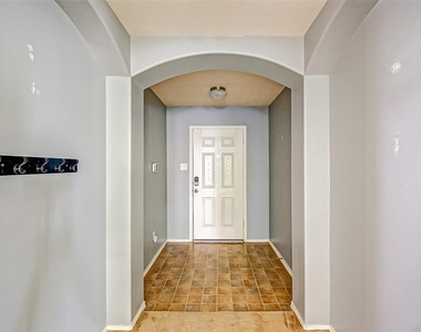 21206 Wortham Oaks Drive - Photo Thumbnail 3