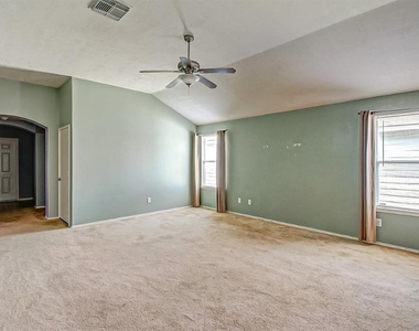 21206 Wortham Oaks Drive - Photo Thumbnail 4