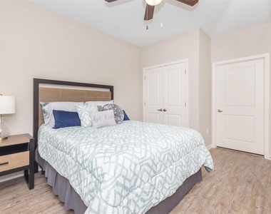 11777 Nicholson Dr - Photo Thumbnail 17