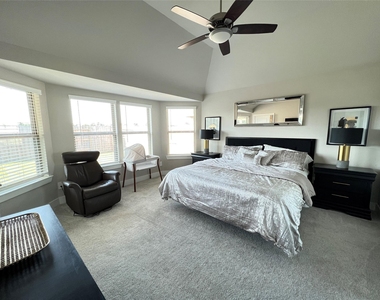 10542 Preserve Way - Photo Thumbnail 8