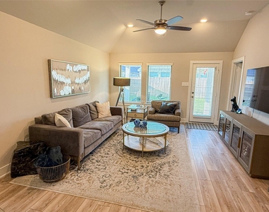 10542 Preserve Way - Photo Thumbnail 7