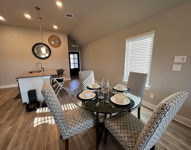 10542 Preserve Way - Photo Thumbnail 6