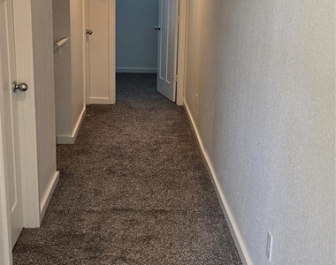 21155 Gosling Road - Photo Thumbnail 5