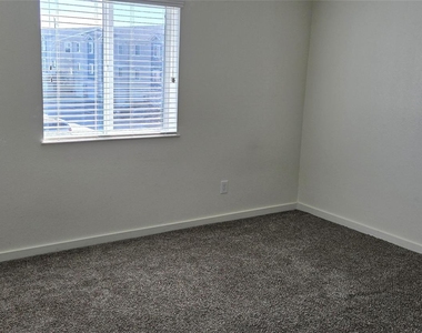 21155 Gosling Road - Photo Thumbnail 6