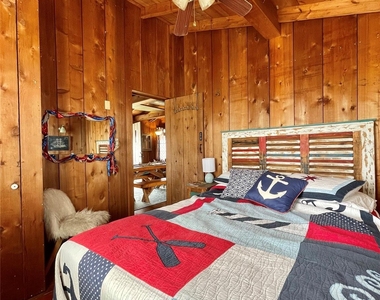 1111 Surf Drive - Photo Thumbnail 10