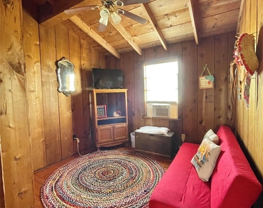 1111 Surf Drive - Photo Thumbnail 12