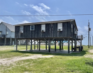 1111 Surf Drive - Photo Thumbnail 1