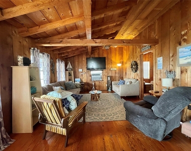 1111 Surf Drive - Photo Thumbnail 19