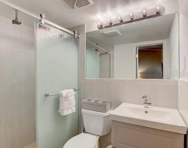 6006 Midnight Pass Road - Photo Thumbnail 6