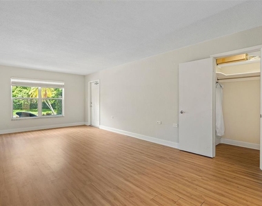 503 Monterey Boulevard Ne - Photo Thumbnail 10