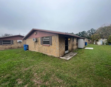 9406 Eastfield Road - Photo Thumbnail 12