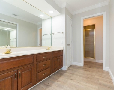 6545 Brentwood Drive - Photo Thumbnail 29