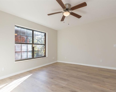 6545 Brentwood Drive - Photo Thumbnail 20