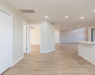 6545 Brentwood Drive - Photo Thumbnail 16