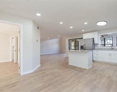 6545 Brentwood Drive - Photo Thumbnail 17