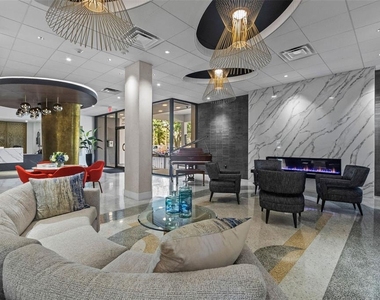 2401 Bayshore Boulevard - Photo Thumbnail 15