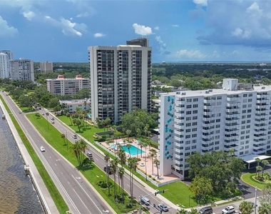 2401 Bayshore Boulevard - Photo Thumbnail 21