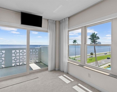 2401 Bayshore Boulevard - Photo Thumbnail 1