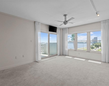 2401 Bayshore Boulevard - Photo Thumbnail 14