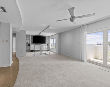 2401 Bayshore Boulevard - Photo Thumbnail 9