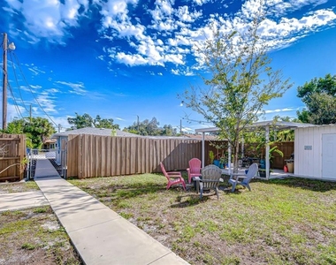 4444 17th Street W - Photo Thumbnail 1