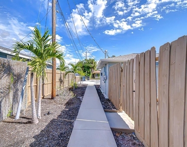 4444 17th Street W - Photo Thumbnail 4