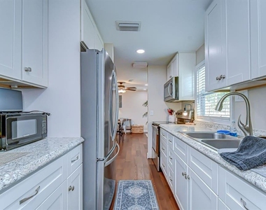 4444 17th Street W - Photo Thumbnail 12