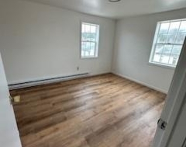 20 Water Street - Photo Thumbnail 6