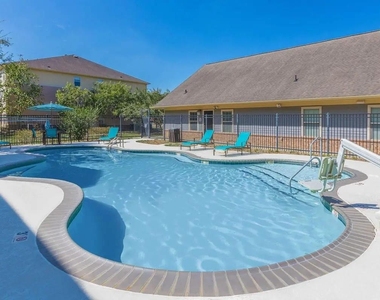 11320 Greenwell Springs Rd - Photo Thumbnail 5