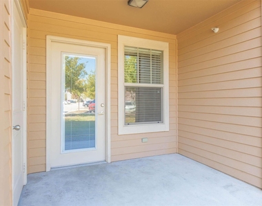 11320 Greenwell Springs Rd - Photo Thumbnail 9