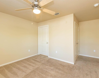 11320 Greenwell Springs Rd - Photo Thumbnail 15