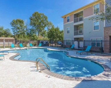 11320 Greenwell Springs Rd - Photo Thumbnail 4