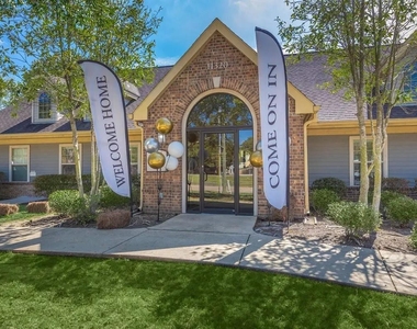 11320 Greenwell Springs Rd - Photo Thumbnail 2