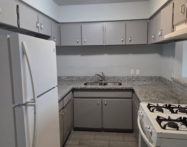 306 North Street - Photo Thumbnail 4